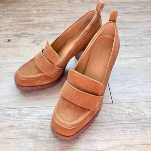 Crown Vintage Alivia Tan Suede Heels Chunky Platform Moccasin Lug Loafer Size 8